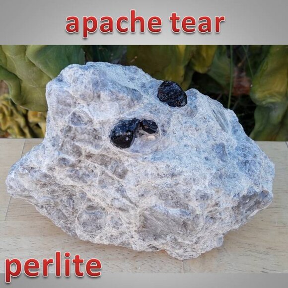 APACHE TEARS in PERLITE stone rock crystal chunk 02